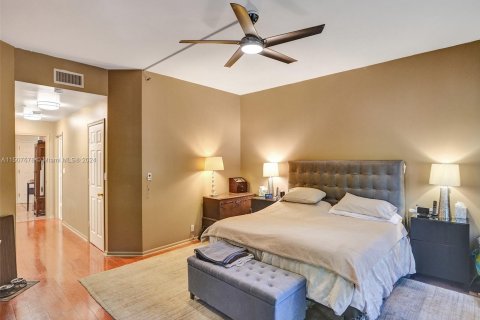 Copropriété à vendre à Aventura, Floride: 2 chambres, 180.69 m2 № 927369 - photo 24