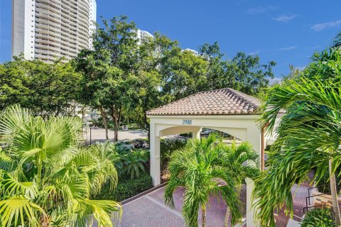 Copropriété à vendre à Aventura, Floride: 2 chambres, 180.69 m2 № 927369 - photo 19