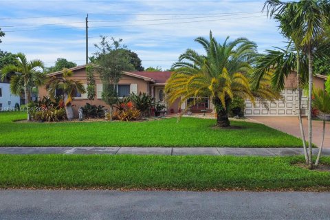 Casa en venta en Miami, Florida, 4 dormitorios, 213.77 m2 № 1412084 - foto 24