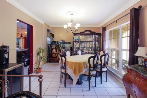 Casa en venta en Miami, Florida, 4 dormitorios, 213.77 m2 № 1412084 - foto 5