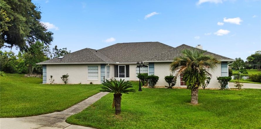 House in Deltona, Florida 4 bedrooms, 257.53 sq.m. № 1349401