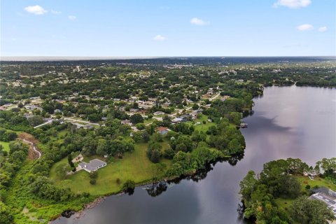 House in Deltona, Florida 4 bedrooms, 257.53 sq.m. № 1349401 - photo 7