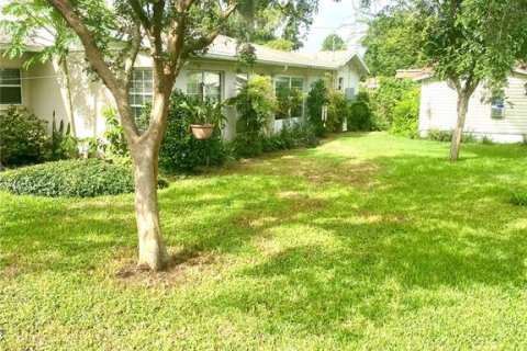 House in Zephyrhills, Florida 3 bedrooms, 148.09 sq.m. № 1349802 - photo 6