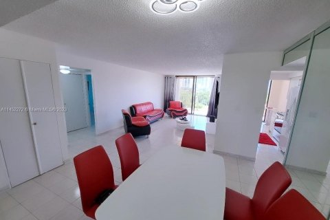 Copropriété à louer à Sunny Isles Beach, Floride: 2 chambres, 140 m2 № 715996 - photo 14