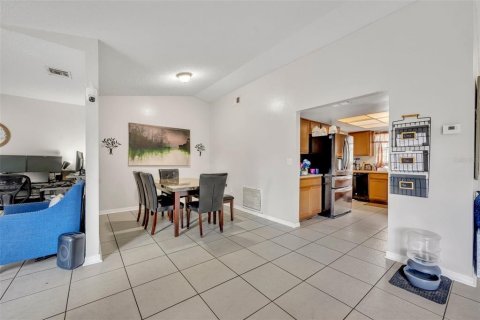 Villa ou maison à vendre à Kissimmee, Floride: 4 chambres, 164.81 m2 № 1262997 - photo 10