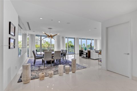 Condominio en venta en Key Biscayne, Florida, 4 dormitorios, 351.82 m2 № 681823 - foto 15