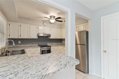 Condo in Casselberry, Florida, 2 bedrooms  № 1371867 - photo 2