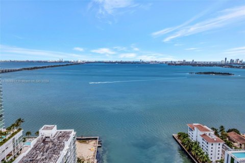 Condominio en venta en Miami, Florida, 2 dormitorios, 121.79 m2 № 1431413 - foto 12