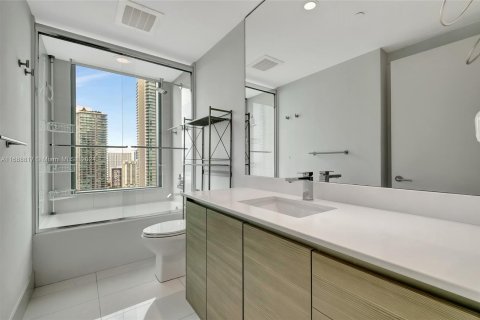 Condominio en venta en Miami, Florida, 2 dormitorios, 121.79 m2 № 1431413 - foto 15