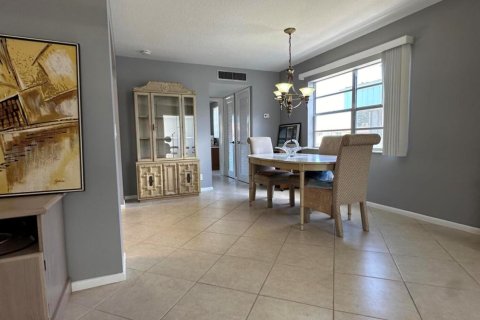 Condo in Delray Beach, Florida, 1 bedroom  № 1210377 - photo 16