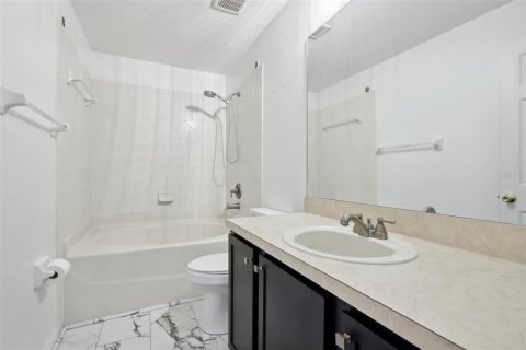 Adosado en venta en Tampa, Florida, 2 dormitorios, 156.08 m2 № 1347170 - foto 20