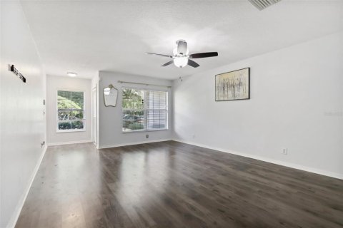 Townhouse in Tampa, Florida 2 bedrooms, 156.08 sq.m. № 1347170 - photo 3