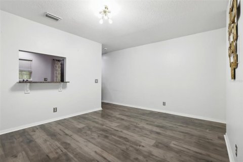 Touwnhouse à vendre à Tampa, Floride: 2 chambres, 156.08 m2 № 1347170 - photo 6