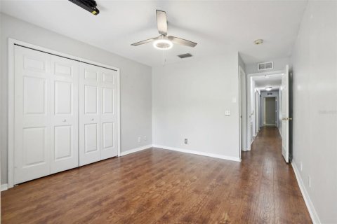 Townhouse in Tampa, Florida 2 bedrooms, 156.08 sq.m. № 1347170 - photo 23