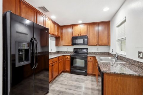 Adosado en venta en Tampa, Florida, 2 dormitorios, 156.08 m2 № 1347170 - foto 9