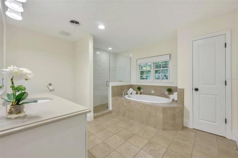 House in Winter Park, Florida 3 bedrooms, 236.9 sq.m. № 1347541 - photo 21