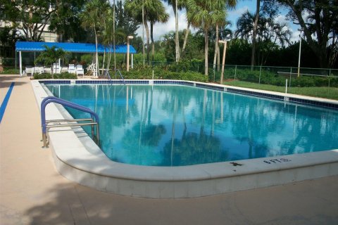 Copropriété à vendre à Pembroke Pines, Floride: 2 chambres, 120.31 m2 № 1174289 - photo 6