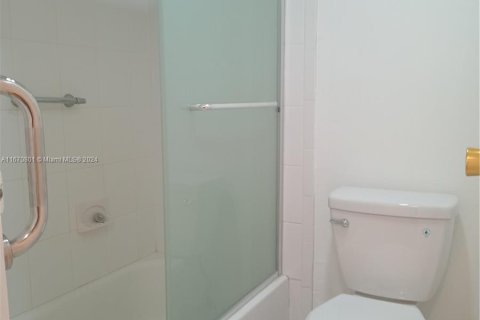 Casa en venta en Aventura, Florida, 1 dormitorio, 68.84 m2 № 1389966 - foto 23