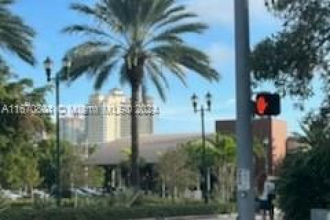 House in Aventura, Florida 1 bedroom, 68.84 sq.m. № 1389966 - photo 2