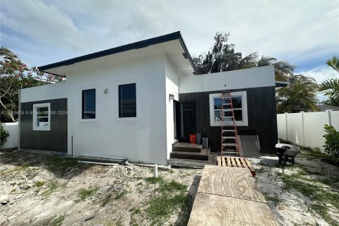 Casa en venta en Dania Beach, Florida, 6 dormitorios, 142.6 m2 № 1173405 - foto 14