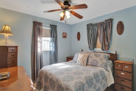 Villa ou maison à vendre à West Park, Floride: 3 chambres, 121.7 m2 № 1154953 - photo 24