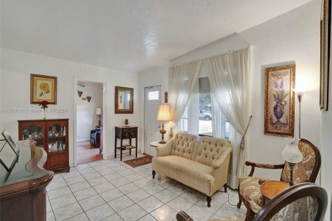 Casa en venta en West Park, Florida, 3 dormitorios, 121.7 m2 № 1154953 - foto 5