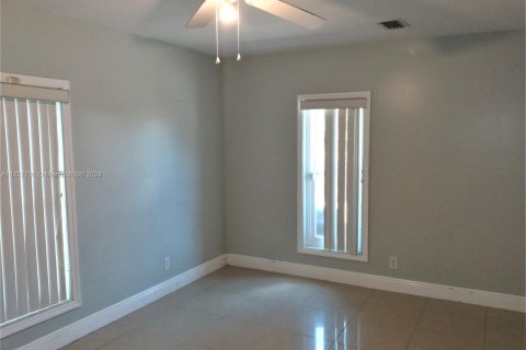 House in West Palm Beach, Florida 3 bedrooms, 153.29 sq.m. № 641080 - photo 7