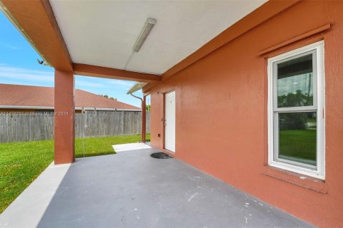 House in West Palm Beach, Florida 3 bedrooms, 153.29 sq.m. № 641080 - photo 30