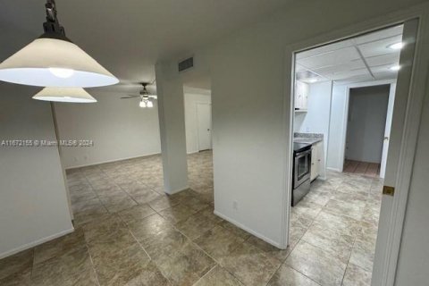 Townhouse in Davie, Florida 3 bedrooms, 116.13 sq.m. № 1394341 - photo 8