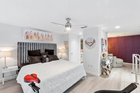 Condominio en venta en Miami, Florida, 1 dormitorio, 92.9 m2 № 1362236 - foto 15