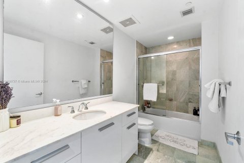 Condominio en venta en Miami, Florida, 1 dormitorio, 92.9 m2 № 1362236 - foto 24