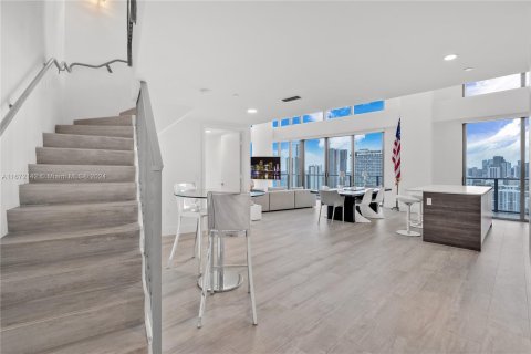 Condo in Miami, Florida, 3 bedrooms  № 1394338 - photo 3