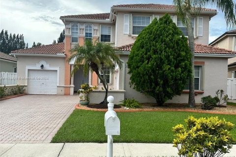 Villa ou maison à vendre à Miramar, Floride: 5 chambres, 335.1 m2 № 1271494 - photo 3