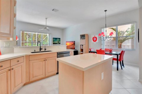 Casa en venta en Miramar, Florida, 5 dormitorios, 335.1 m2 № 1271494 - foto 23