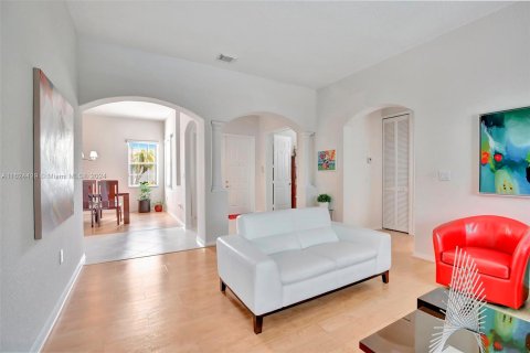 Casa en venta en Miramar, Florida, 5 dormitorios, 335.1 m2 № 1271494 - foto 10