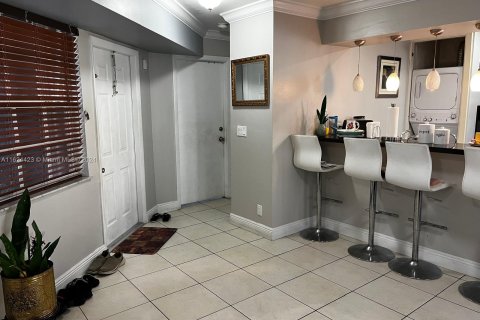 Copropriété à vendre à Pembroke Pines, Floride: 2 chambres, 87.79 m2 № 1271495 - photo 14