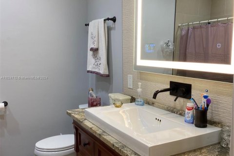 Condo in Lake Worth, Florida, 3 bedrooms  № 1271498 - photo 11