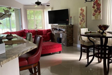 Condo in Lake Worth, Florida, 3 bedrooms  № 1271498 - photo 15