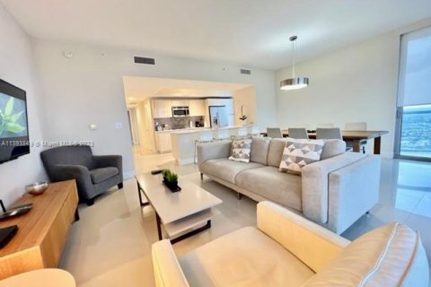 Condominio en venta en Hallandale Beach, Florida, 3 dormitorios, 146.51 m2 № 522400 - foto 14