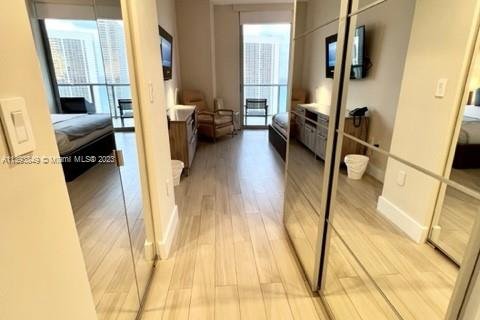 Copropriété à vendre à Hallandale Beach, Floride: 3 chambres, 146.51 m2 № 522400 - photo 16