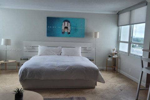 Condominio en venta en Miami Beach, Florida, 43.66 m2 № 1282357 - foto 1