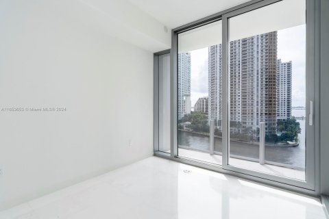 Condo in Miami, Florida, 2 bedrooms  № 1348438 - photo 25