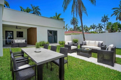 Casa en alquiler en Hollywood, Florida, 4 dormitorios, 217.02 m2 № 1348523 - foto 28