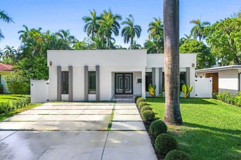 Villa ou maison à louer à Hollywood, Floride: 4 chambres, 217.02 m2 № 1348523 - photo 2