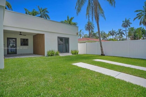 Casa en alquiler en Hollywood, Florida, 4 dormitorios, 217.02 m2 № 1348523 - foto 29