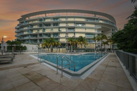 Condominio en venta en Miami Beach, Florida, 3 dormitorios, 142.88 m2 № 1332493 - foto 18