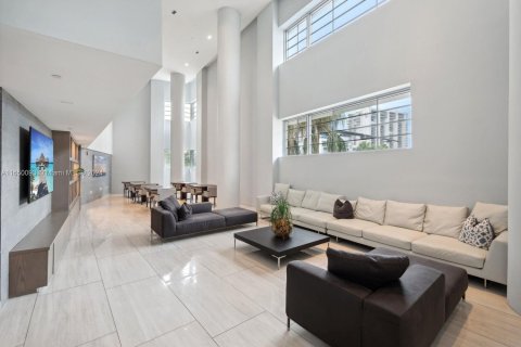 Condominio en venta en Miami Beach, Florida, 3 dormitorios, 142.88 m2 № 1332493 - foto 17