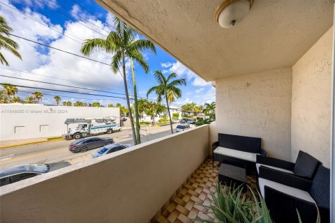 Condominio en venta en Miami Beach, Florida, 2 dormitorios, 93.92 m2 № 1332587 - foto 19