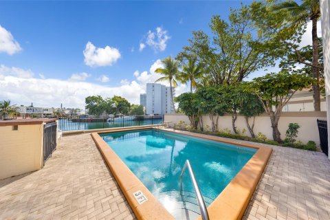 Condominio en venta en Miami Beach, Florida, 2 dormitorios, 93.92 m2 № 1332587 - foto 26