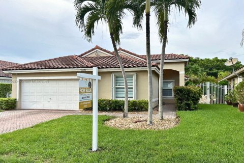 Villa ou maison à vendre à Miami, Floride: 3 chambres, 177.07 m2 № 1332586 - photo 1